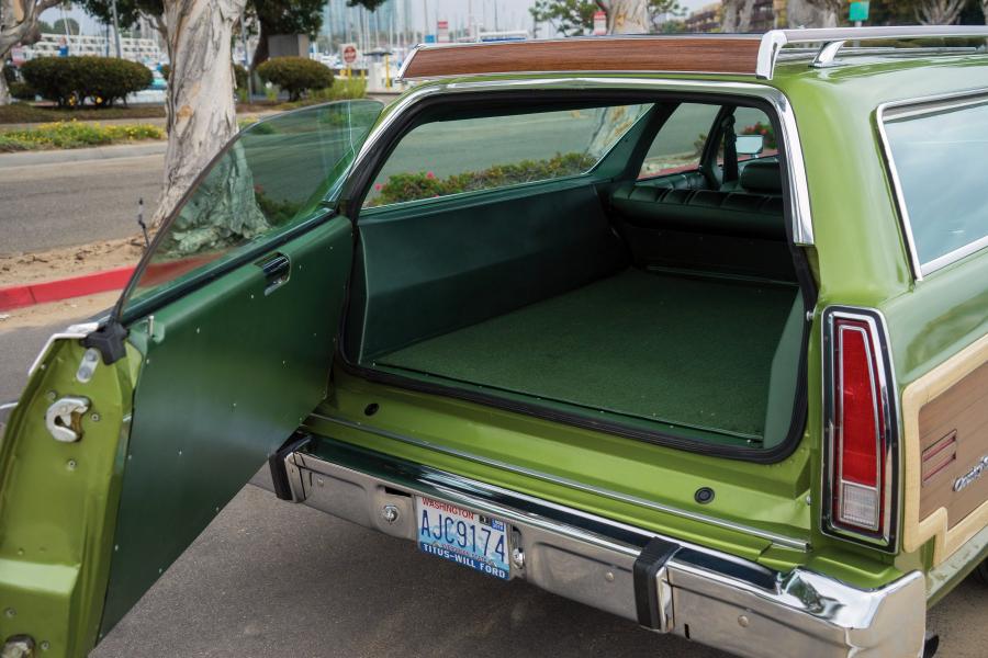  Ford LTD Country Squire Station Wagon 1974 года  (фото 2 из 10)